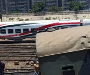 تحقيقات النيابة تكشف تفاصيل حادث قطار الإسكندرية: قدم مساعد الجرار اصطدمت بمقبض السرعة