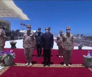 الرئيس السيسي يتفقد الفرقاطة "الجلالة" داخل قاعدة 3 يوليو العسكرية