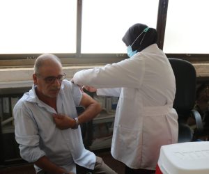 تفاصيل بدء حملة التطعيم ضد كورونا من خلال 3 مراكز بالعريش والشيخ زويد وبئر العبد (صور)