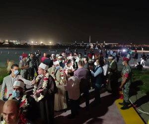 الجالية المصرية بأفغانستان تصل أرض الوطن بعد جهود الدولة لتأمين عودتهم