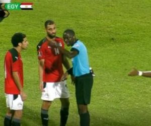 بأداء باهت.. منتخب مصر يتعادل مع الجابون بهدف مصطفي محمد في الدقيقية 90