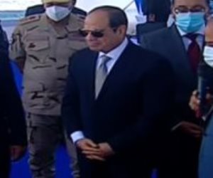 الرئيس السيسى يتفقد محطة "تحيا مصر" بميناء الإسكندرية البحرى