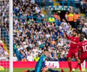 محمد صلاح يقود ليفربول للفوز على ليدز بثلاثية وتصدر الدوري الإنجليزي