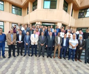 محافظ شمال سيناء يفتتح ميدان المهندسين ومعرض الفن التشكيلي بالعريش (صور)