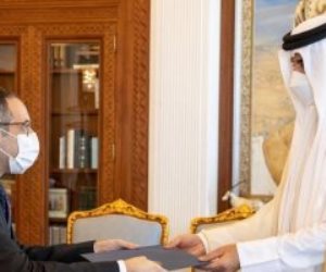 بيان لوزارة الخارجية: سفير مصر في الدوحة يقدم أوراق اعتماده إلى أمير قطر