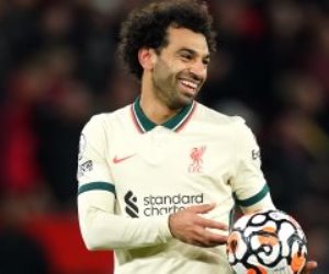 محمد صلاح يفتح مزادا على قميص الهاتريك فى مباراة اليونايتد للرفق بالحيوان