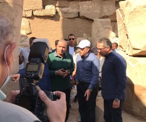 طريق الكباش.. رئيس الوزراء ووزير السياحة يتفقدان معابد الكرنك (صور)