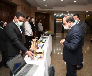 الرئيس السيسى يتفقد كلية الذكاء الاصطناعى بجامعة كفر الشيخ
