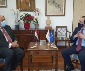 وزير الخارجية يبحث مع رئيس وزراء قبرص تعزيز التعاون بين البلدين
