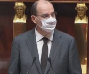 رئيس وزراء فرنسا: لن نفرض حظر تجول ليلة رأس السنة الجديدة