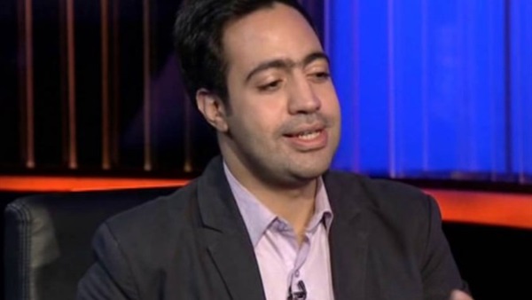 «عبدالله حسن» يرد على تظاهرات غدا بقصيدة جديده 