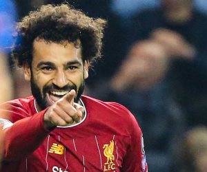 صحف إنجليزية: محمد صلاح يواجه صعوبة في إقناع إدارة ليفربول بشروط تمديد تعاقده