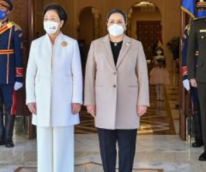 السيدة انتصار السيسى ترحب بزيارة قرينة رئيس كوريا الجنوبية بقصر الاتحادية
