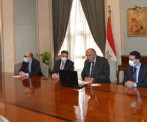 وزير الخارجية يوجه سفراء مصر بالخارج ببذل الجهود لحشد الزخم اللازم لمؤتمر COP27