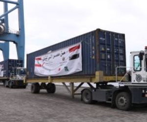 سفينة مساعدات مصرية تغادر ميناء دمياط للأشقاء في لبنان بتوجيهات من الرئيس السيسي
