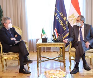  وزير الاتصالات لسفير إيطاليا: مصر أطلقت 120 خدمة حكومية رقمية ونستهدف الوصول إلى 200 خدمة نهاية العام 
