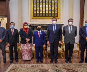 وزير التعليم العالي يستقبل السفير الماليزي بمصر لبحث التعاون في القطاع الصحي وتبادل الخبرات للتصدي لجائحة كورونا