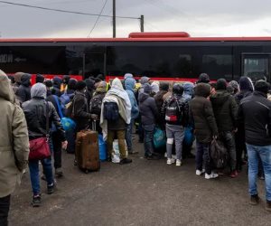 ممر إجلاء آمن.. خطة الدولة لتأمين خروج المصريين في أوكرانيا