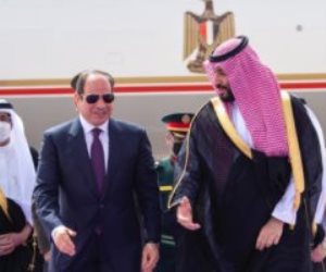 الرئيس السيسي يصل السعودية ويلتقي ولي العهد (صور)