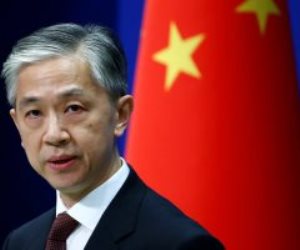  انتهاك للقانون والأعراف الدولية.. بكين تهدد بالرد على العقوبات التي فرضتها واشنطن على مسئولين صينيين