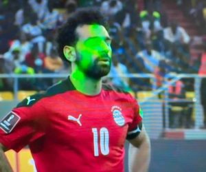 "ركلات الليزر".. المنتخب المصري حديث العالم بعد تعرضه للإنتهاكات في السنغال