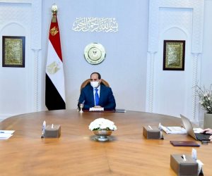 خلال اجتماعه من مدبولي ووزير الكهرباء.. الرئيس يتابع الجهود التي تقوم بها مصر لتصبح ممرا لعبور الطاقة النظيفة