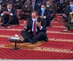 الرئيس السيسي يؤدي صلاة الجمعة في مسجد المشير