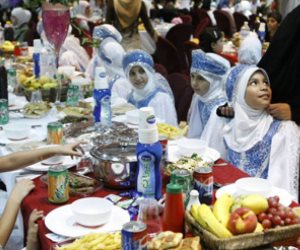 طائرة رمضانية.. كيف يحتفل لبنان بالشهر الكريم؟