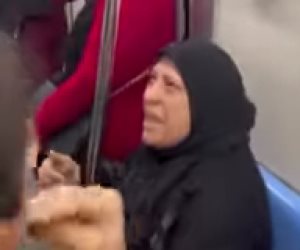 «غطي دراعك يا بت».. سيدة تعتدي على فتايات «بالشبشب» اعتراضا على ملابسهن 