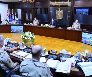 الرئيس السيسي يوجه بقيام عناصر إنفاذ القانون بإستكمال تطهير شمال سيناء من العناصر الإرهابية 