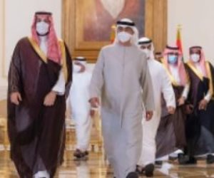 ولى العهد السعودى يقدم العزاء لرئيس الإمارات فى وفاة الشيخ خليفة بن زايد