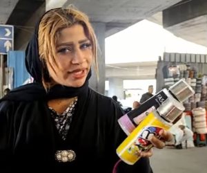 رغم إخلاء سبيلها.. ما عقوبة «قمر الوكالة» صاحبة أشهر فرشة أدوات تجميل؟