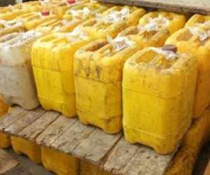 ضبط مصنع به 1800 لتر زيوت مستخدمة يعاد تكريرها وبيعها للمستهلك والمطاعم بالجيزة