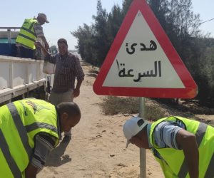 حفاظا على حياة المواطنين.. شمال سيناء تبدأ عمليات رفع كفاءة طريق "العريش -القنطرة" الدولي (صور)