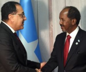 رئيس الوزراء يُلقى كلمة نيابة عن الرئيس السيسي خلال مراسم تنصيب رئيس الصومال: علاقات البلدين استراتيجية وتاريخية