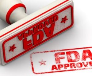 "FDA" توافق على لقاحي فايزر وموديرنا لفيروس كورونا للأطفال من سن 6 أشهر