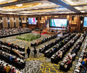 رئيس وزراء ماليزيا وأمين عام رابطة العالم الإسلامي يفتتحان أعمال "مؤتمر علماء جنوب شرق آسيا" في كوالالمبور (صور)
