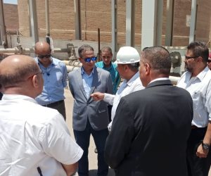 البيئة: زيارة تفتيشية لمراجعة إجراءات إزالة مسببات شكوى انبعاث روائح بترولية بأحد مناطق شرق القاهرة