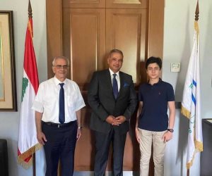 وزير لبناني يعيّن فتى بعمر 14 عاماً مستشاراً له 