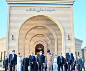 بعد أداء صلاة عيد الأضحى.. الرئيس السيسي يغادر مسجد المشير طنطاوى