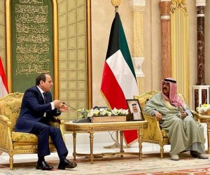 الرئيس السيسي يلتقي الشيخ مشعل الأحمد في جدة 