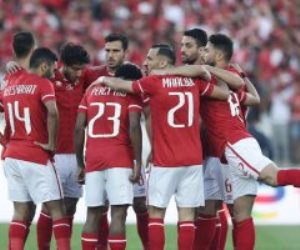 الأهلي يبحث عن الانتصار أمام الطلائع في الدوري لاستعادة الدرع الغائب
