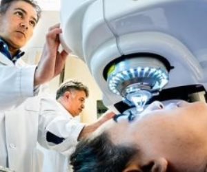 إعادة البصر لـ20 شخصا بعد نجاح زراعة قرنية من جلد الخنزير