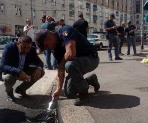 شرطة إيطاليا تعثر على قنبلتين إحداهما بجوار القنصلية اللبنانية بمدينة ميلانو (صور)
