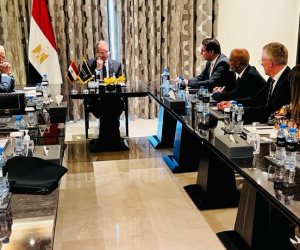  وزير الاتصالات يلتقي مسئولي شركة لينوفو العالمية لبحث فرص الاستثمار في مصر 