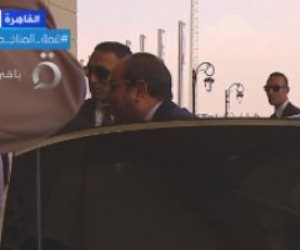 الرئيس السيسي يصل مقر إطلاق الملتقى والمعرض الدولى الأول للصناعة