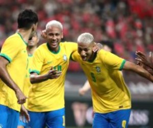 استبعاد فيرمينو وانضمام ألفيس الأبرز فى قائمة البرازيل النهائية لكأس العالم