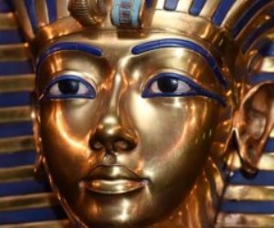 "تايمز سكوير" يحتفل بمرور 100 عام على اكتشاف مقبرة الملك توت عنخ آمون.. فيديو
