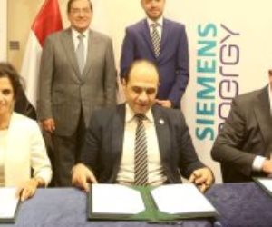 وزارة البترول توقع اتفاقية مع "سيمنس" للتدريب في مجالات إزالة الكربون