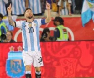 ميسي يسجل أول أهداف الأرجنتين في شباك السعودية بالمونديال